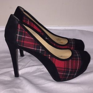 Flannel & suede pumps